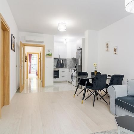 Paris Luxury Top Centre 2Bdr Apt W Work Desk And Wifi Near Nevsky Cathedral Sofia Ngoại thất bức ảnh